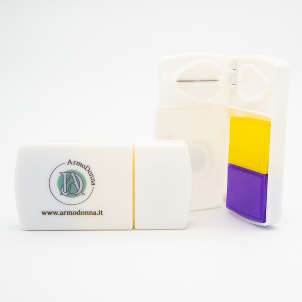 PILL CUTTER AND PILL HOLDER